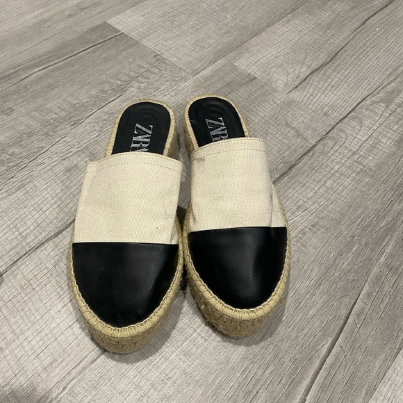 Zara Toe Cap Espadrilles Mules, Women's Fashion, Footwear, Flats - Picture 2 of 7